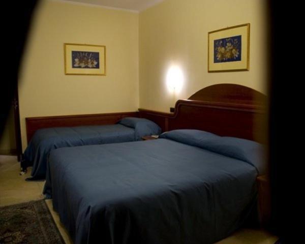 Hotel Duca Di Calabria 세라란브루노 외부 사진