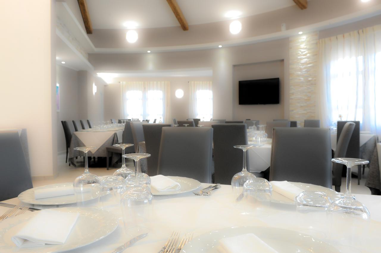 Hotel Duca Di Calabria 세라란브루노 외부 사진