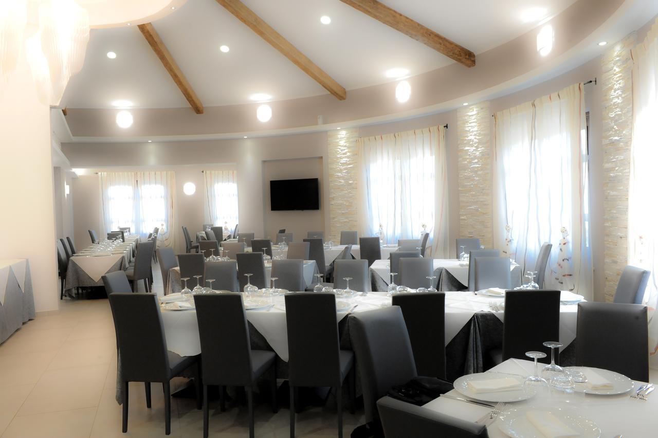 Hotel Duca Di Calabria 세라란브루노 외부 사진